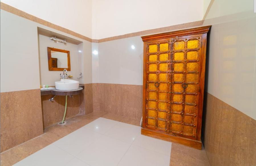ג'ודפור Sisodia Hotel & Resorts מראה חיצוני תמונה