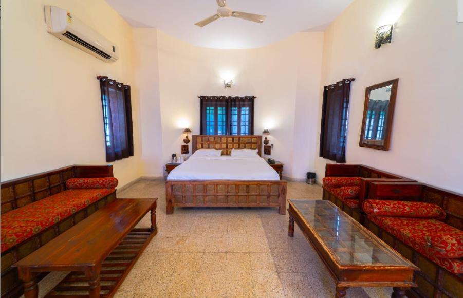 ג'ודפור Sisodia Hotel & Resorts מראה חיצוני תמונה